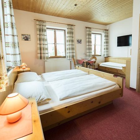 Landgasthof Pilsenhof Entenbraterei Hechendorf am Pilsensee Luaran gambar