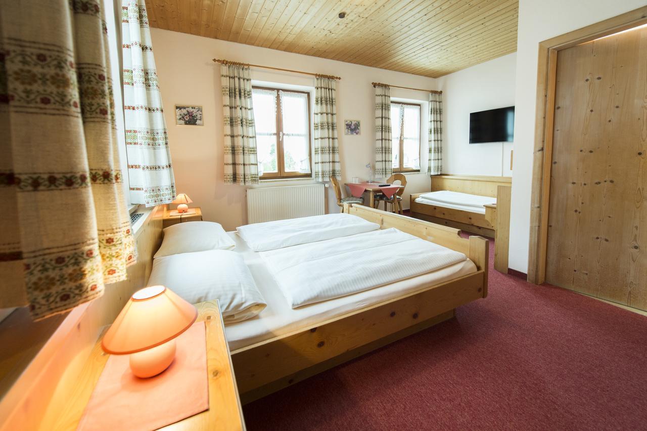 Landgasthof Pilsenhof Entenbraterei Hechendorf am Pilsensee Luaran gambar